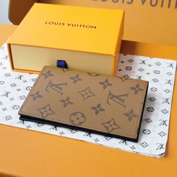Louis Vuitton small wallet - Picture 1 of 8
